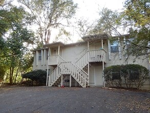 Building Photo - 2334 Sylvan Ct