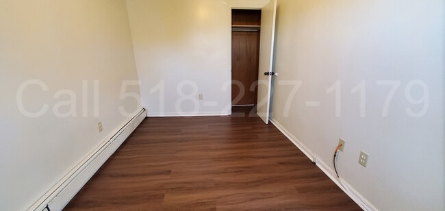 Building Photo - 2 Bedroom 1 Bath in Troy's HVCC Neighborhood