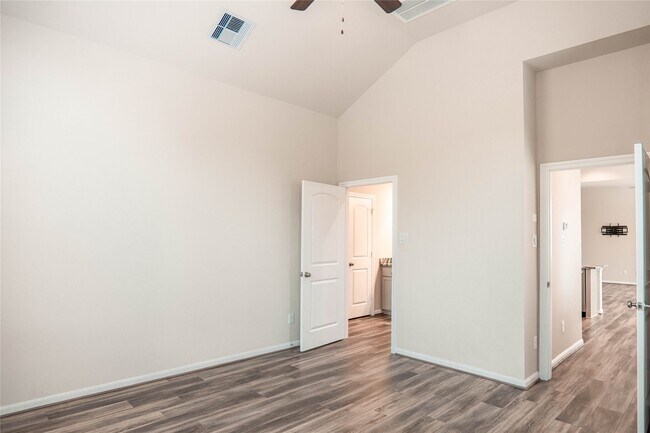 Building Photo - 16119 Northern Cardinal Ln