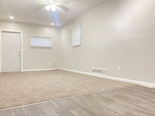 Building Photo - 4420 N 48th St