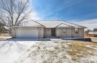 Building Photo - Updated 3-Bed, 2-Bath All-Brick Home for R...