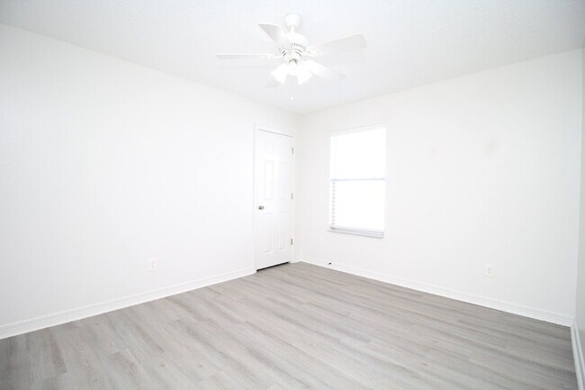 Building Photo - Coming March 14th — Stunning 4-Bed, 2-Bath Sunset Estates Home with Open-Concept Living, Chef’s K...