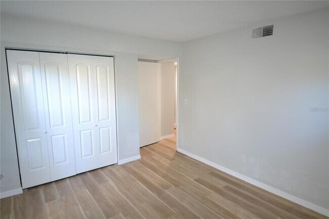 Building Photo - 3399 Mermoor Dr