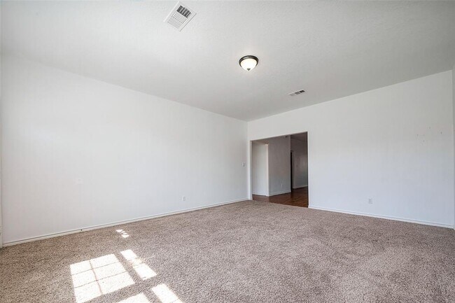 Building Photo - 5906 Yaupon Ridge Dr