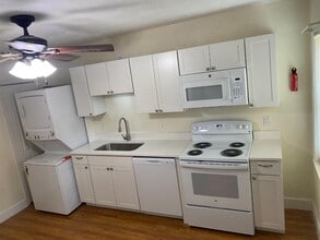 Building Photo - 120 Bellamy Ave