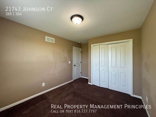 Building Photo - 21743 Johnson Ct