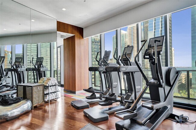 Building Photo - 1300 S Miami Ave