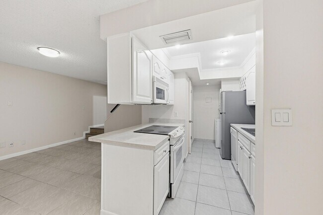 Building Photo - 8811 NW 28th Dr