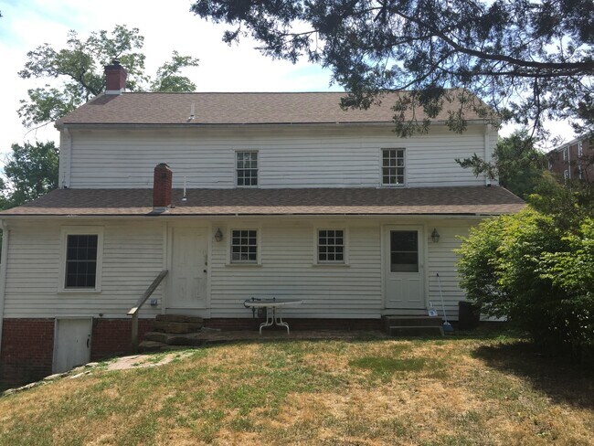 Building Photo - 209 N Mulberry St