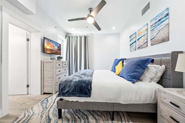 Building Photo - 2523 Castilla Isle