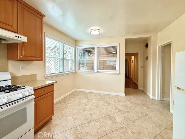 Building Photo - 3159 Del Mar Ave