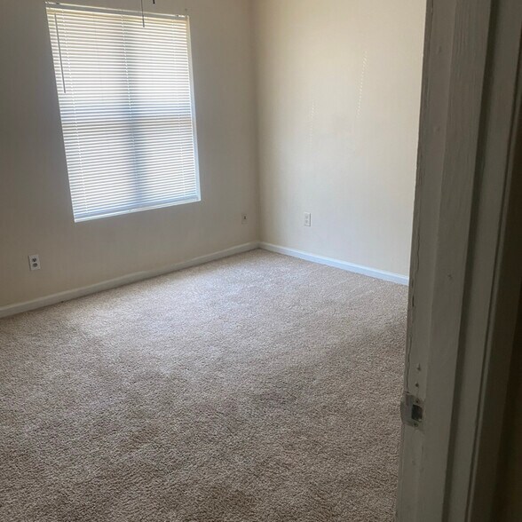 Building Photo - 6408 Baker Ct