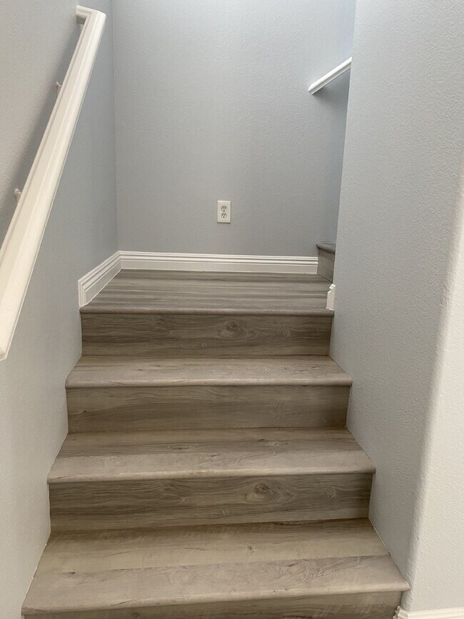 Building Photo - Two-bedroom, 2.5 bath two-story
