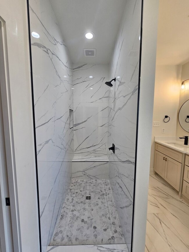 Building Photo - 7233 Havenwood Dr