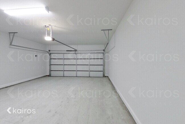 Building Photo - 103 Aubergine Ln.