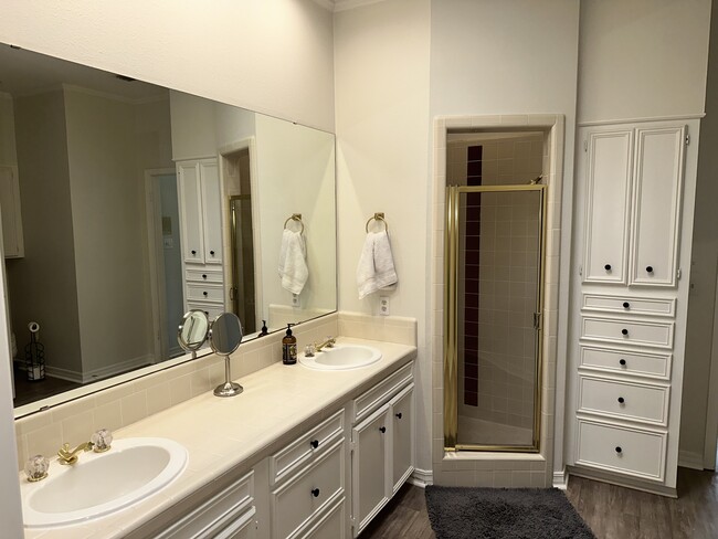 Building Photo - 7614 Millicent Way
