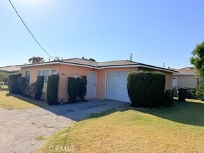 Building Photo - 5335 El Monte Ave