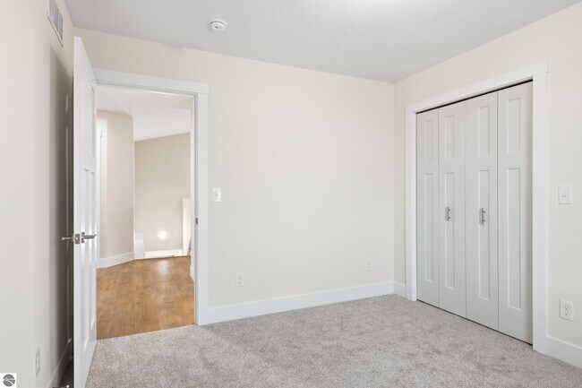 Building Photo - 4499 La Marche Cir