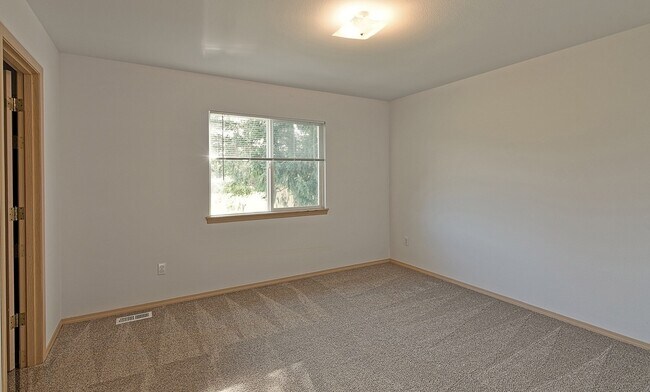 Building Photo - 0551