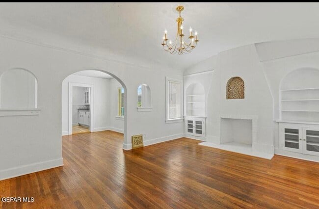 Building Photo - 4116 Chester Ave