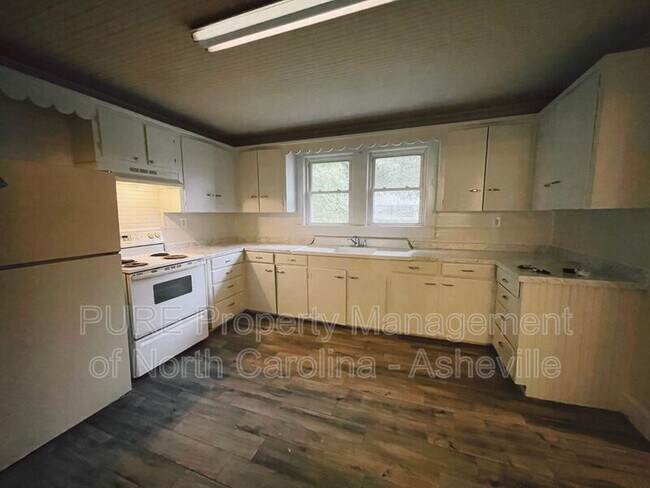 Building Photo - 97 Matilda Ave