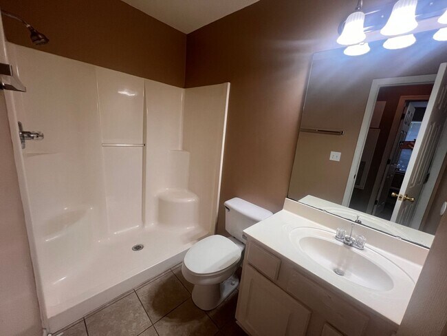 Building Photo - 3806 Maypop Cir