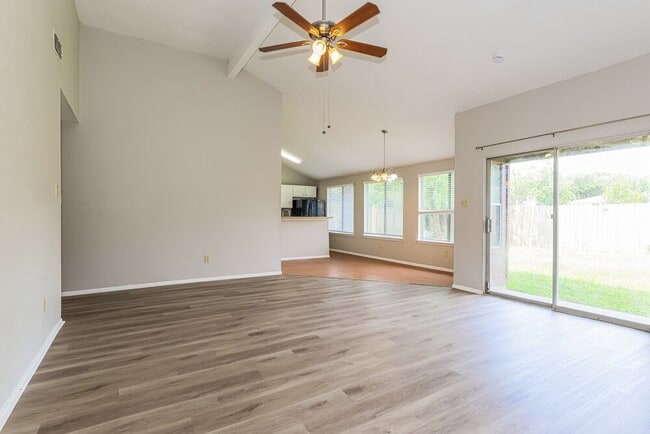 Building Photo - 12627 Day Hollow Ln
