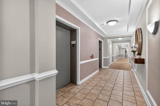 Building Photo - 2111 Ganton Green