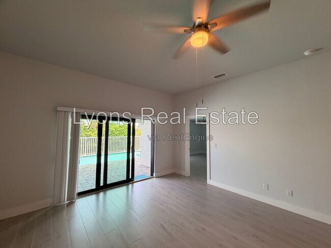 Building Photo - 231 SW 47th Terrace