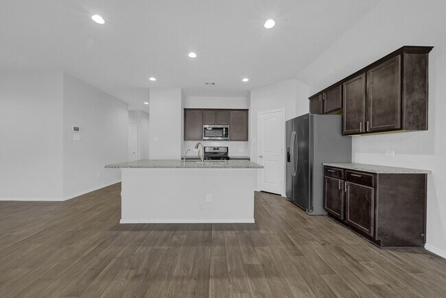 Building Photo - 18271 Woodpecker Trl