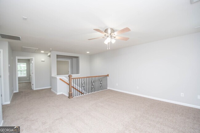 Building Photo - 179 Scenic Hills Dr