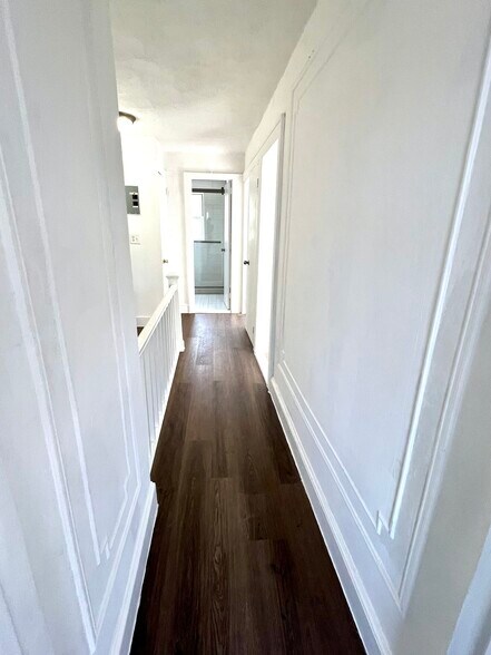 Building Photo - 9924 Ascan Ave