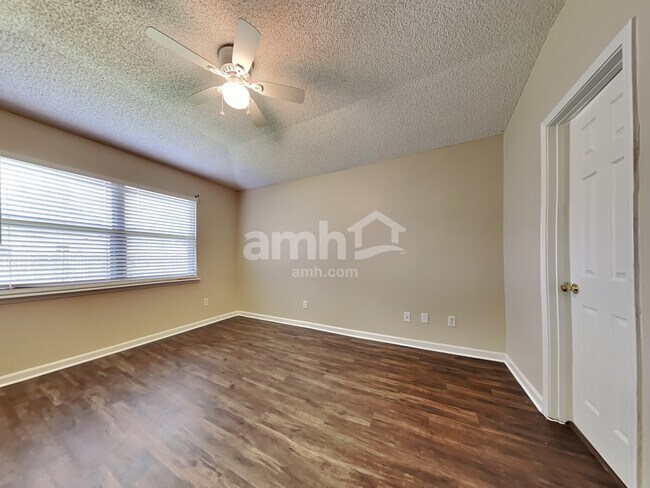 Building Photo - 2483 Ambrosia Dr