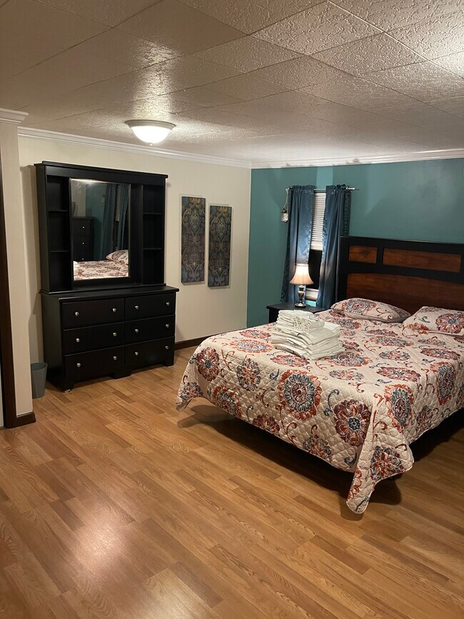 Building Photo - 934 Vine St