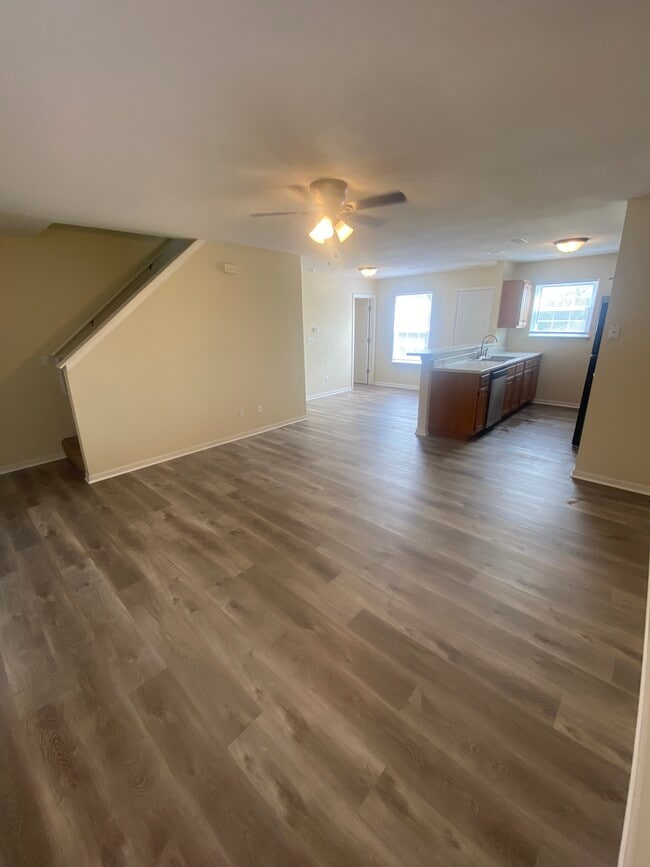 Building Photo - 4524 Waterloo Dr