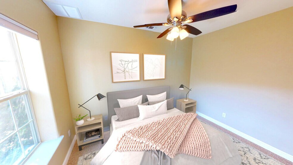 Building Photo - Stylish & bright Ridglea North home steps from Berney Park