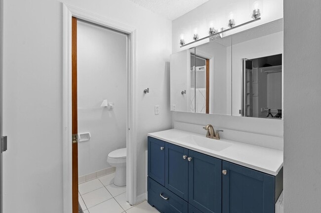Building Photo - 5348 Hillock Ct