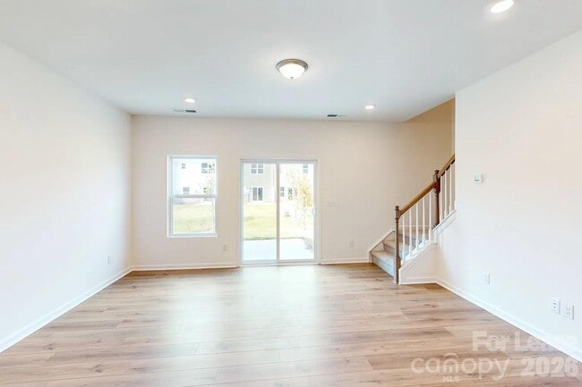Building Photo - 2752 Yeager Dr NW
