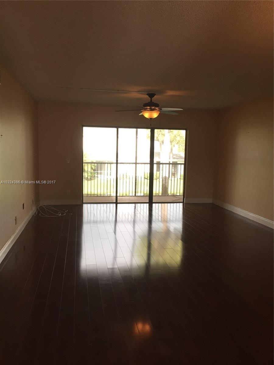 Building Photo - 16581 Blatt Blvd