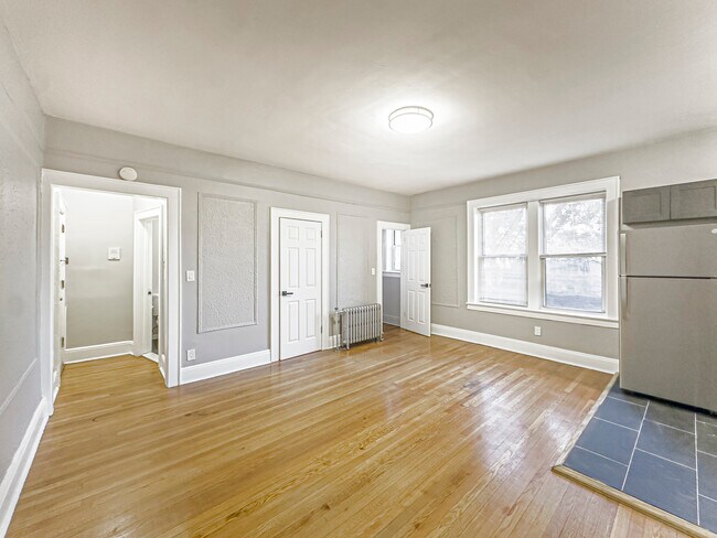 Building Photo - 758 Jersey Ave