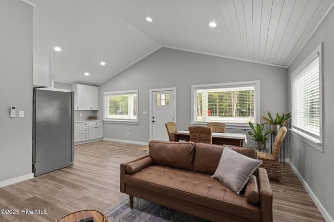 Building Photo - 151 Long Pond Lp
