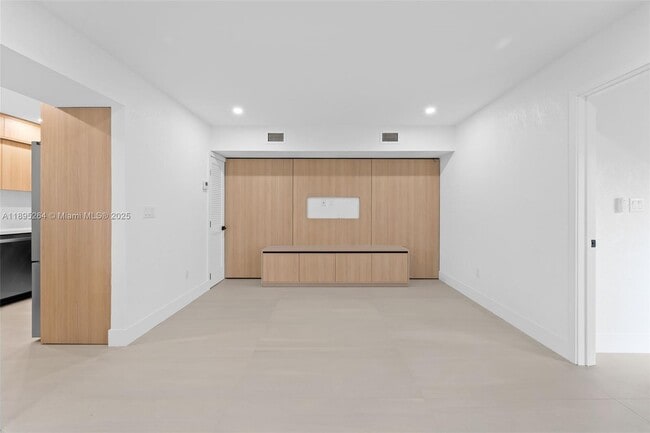 Building Photo - 11089 SW 69th Terrace