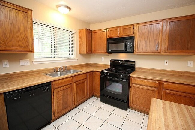 Building Photo - 3873 Pecan Cir