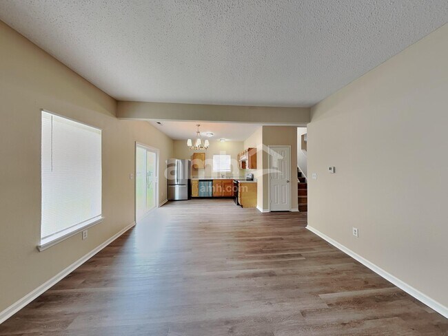 Building Photo - 10221 Blue Sky Dr