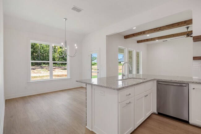 Building Photo - Gorgeous new construction in Flint!