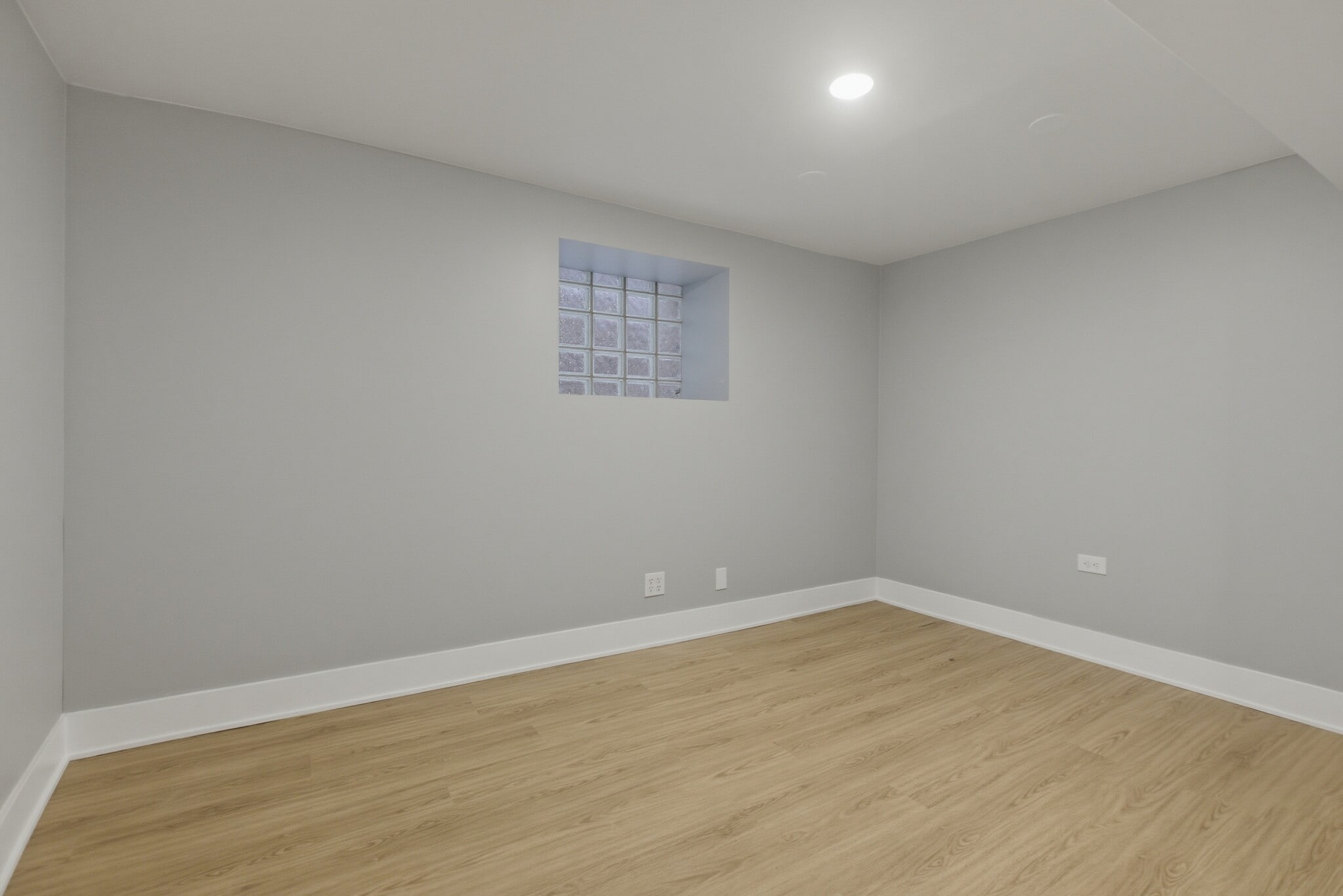 Building Photo - 3716 N Racine Ave