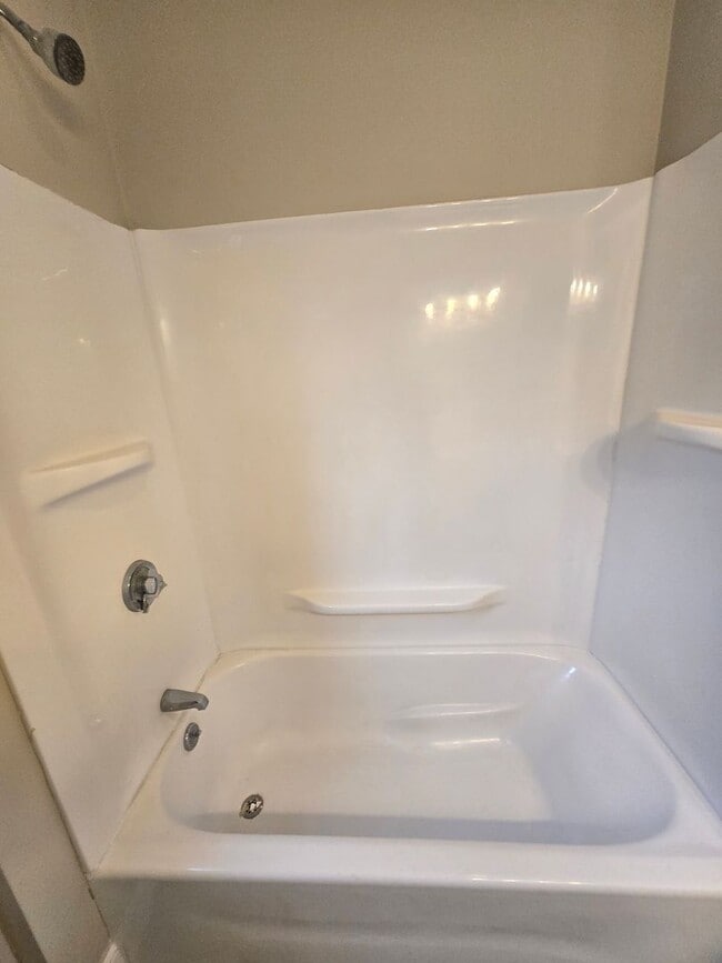 Building Photo - 848 Smith St