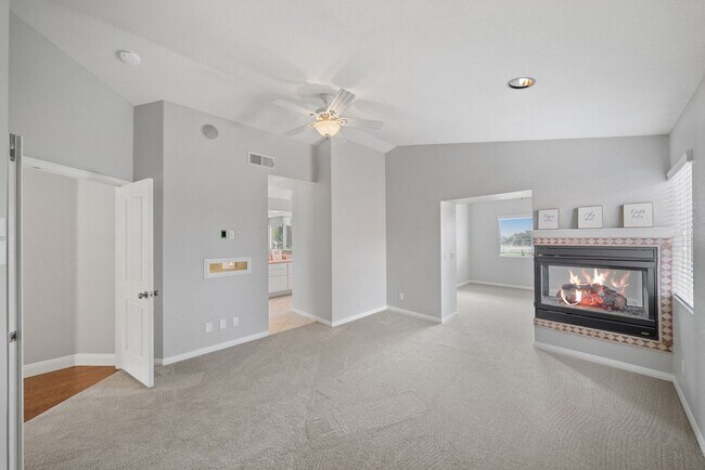 Building Photo - 40115 Starling St