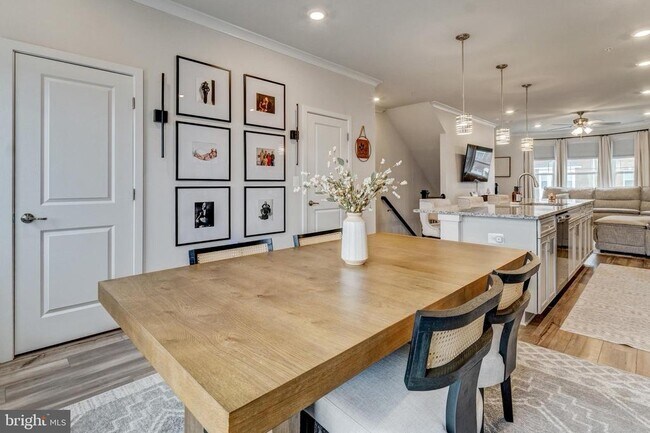 Building Photo - 11716 Emily Dickinson Pl