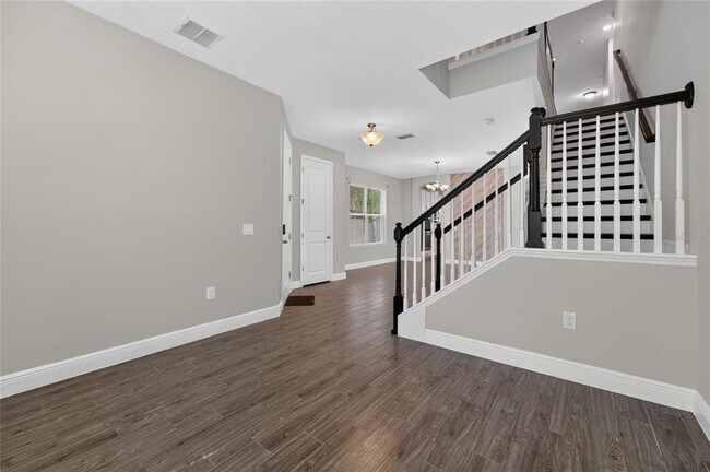 Building Photo - 3207 Palatka St